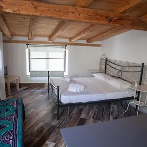 https://scuderi-house-2.sicilyhotelsitaly.net